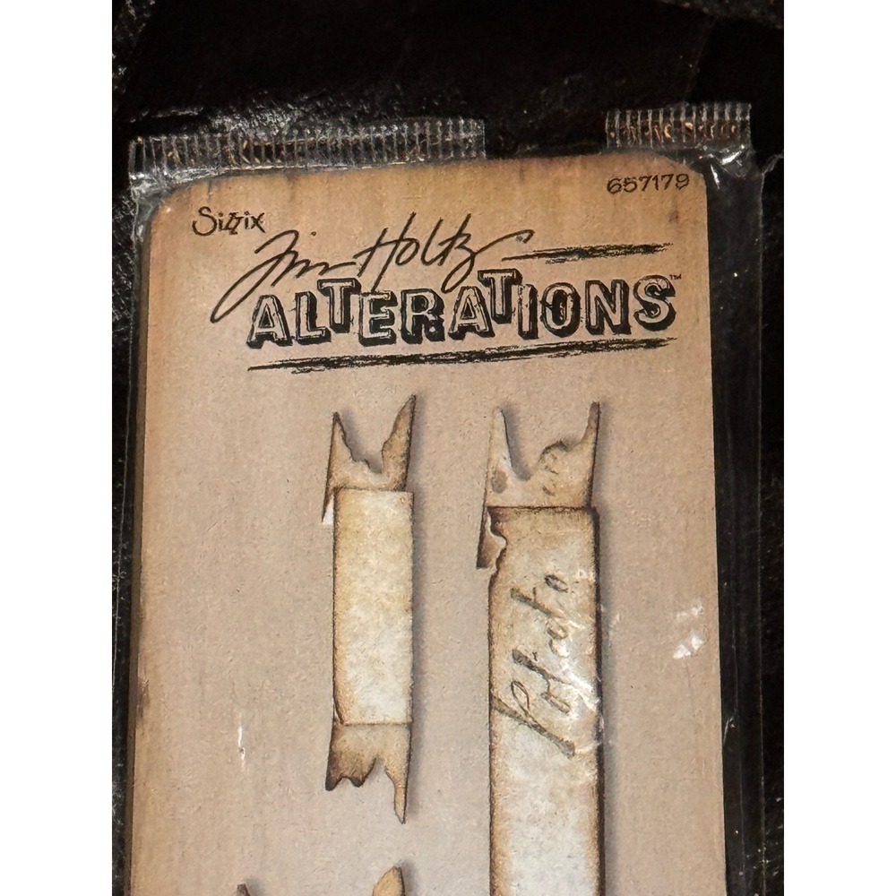 Sizzix Tim Holtz Alterations Tattered Banners Decorative Strip Die 657179